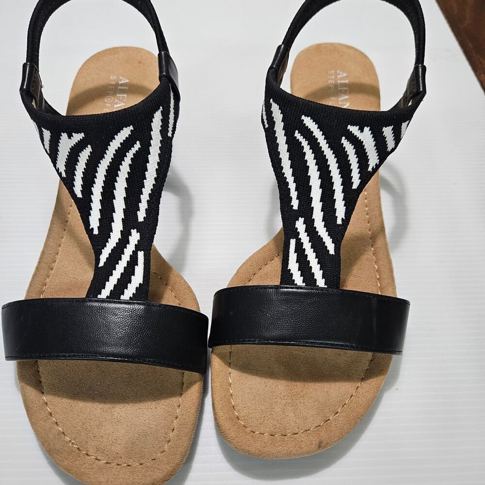 Alfani Vacanzaa Step 'N Flex Zebra Wedge Sandals Size 8.5W - Picture 7 of 8